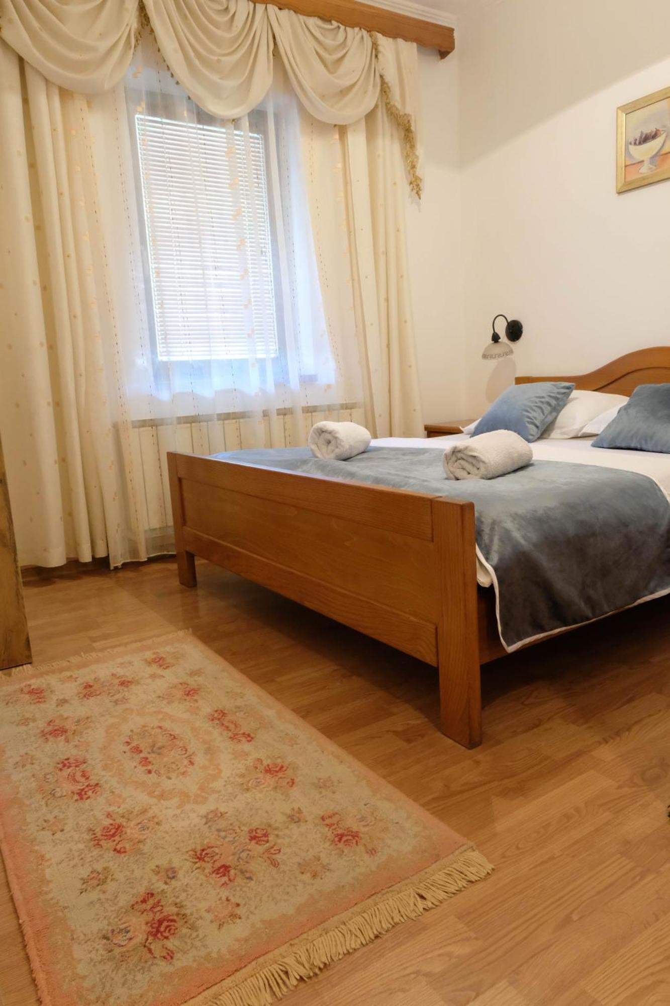 Bed And Breakfast Vijecnica Сараево Экстерьер фото